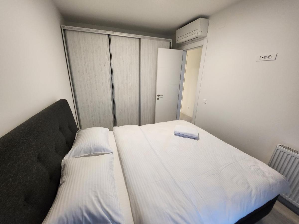 Grand Look & Best Location For Business On Bucharest Luaran gambar