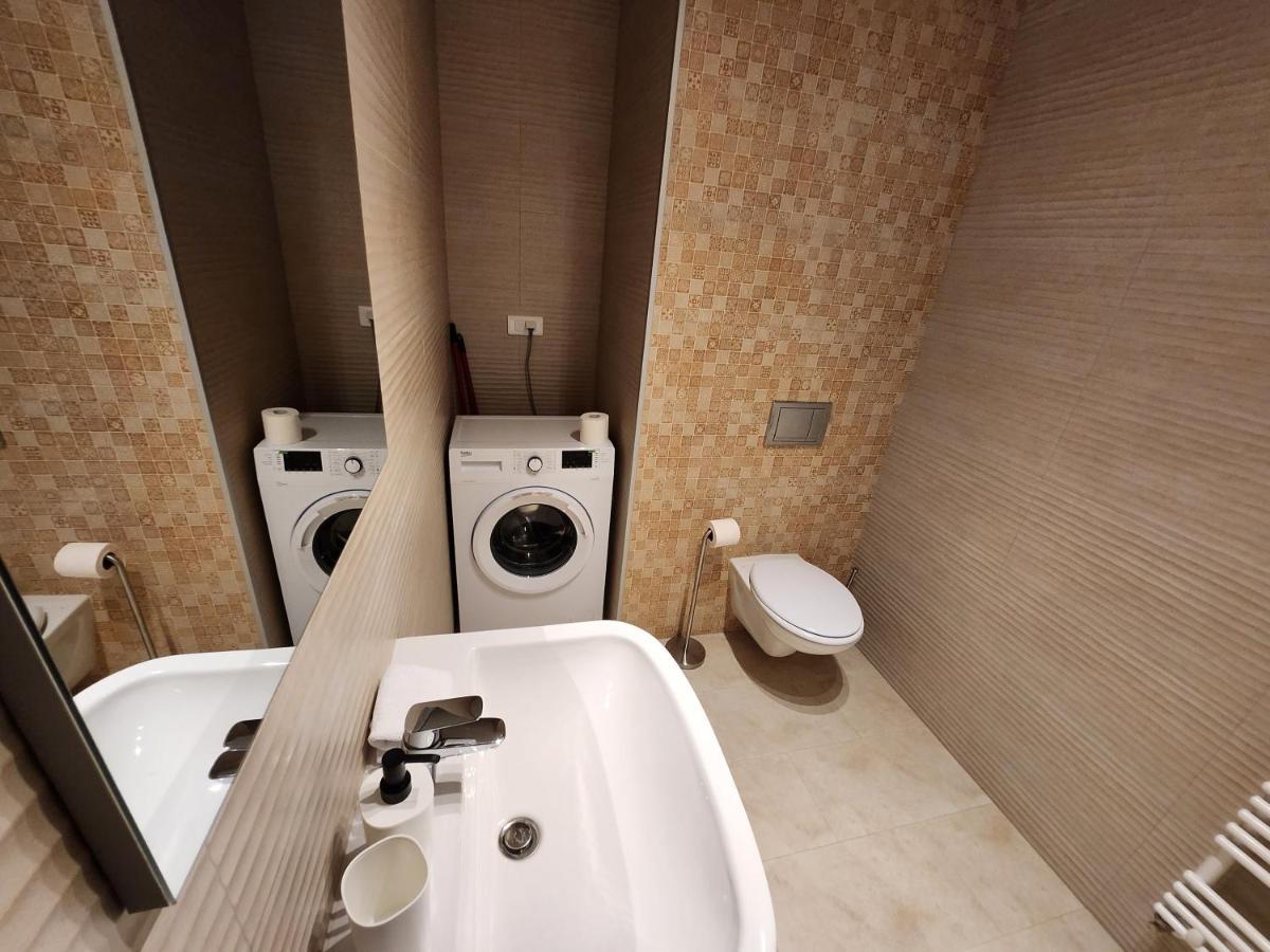 Grand Look & Best Location For Business On Bucharest Luaran gambar