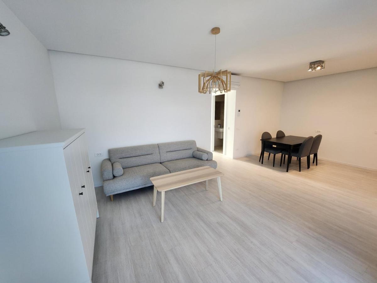 Grand Look & Best Location For Business On Bucharest Luaran gambar